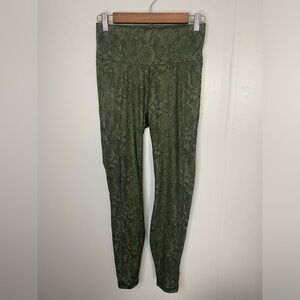 All In Motion Leggings Womens Size Small Green Snake Print High Rise Active